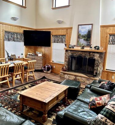 Kamas House | Large Family Cabin Near Park City