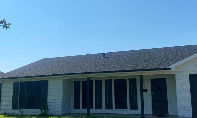 Lake Charles House | Large family home Near local hot spot!