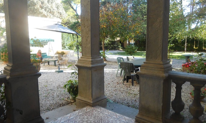 Cruscades House | large family home with pool and park - weekly rental