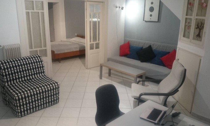 Patras Apartment | Large groundfloor studio in neoclassical building