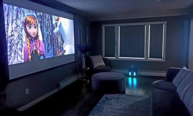 University Area House | Large Group Entertainment Zone!