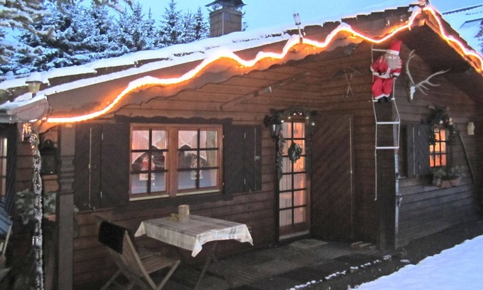 Battenhausen House | Large Holiday Home in Battenhausen with Garden