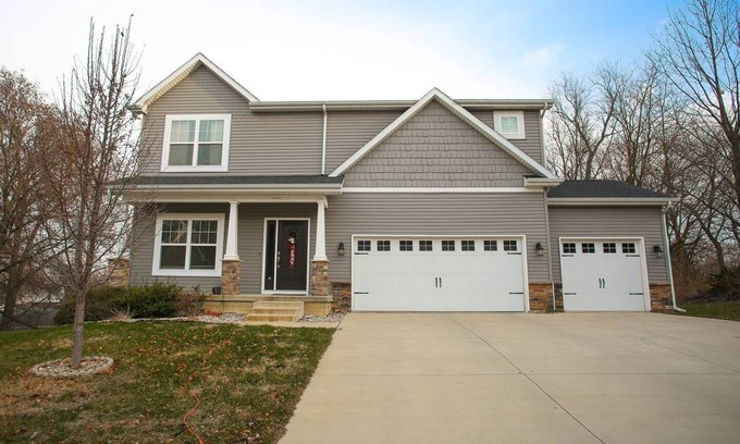 Lafayette House | Large home close to downtown and Purdue