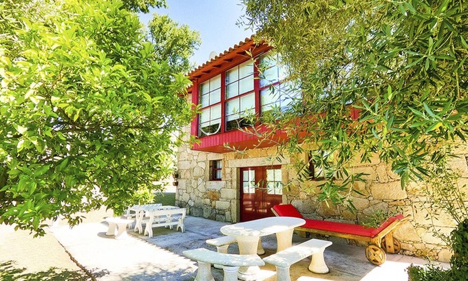 Santa Luzia House | Large House in Amares | Groups, Families, Gatherings