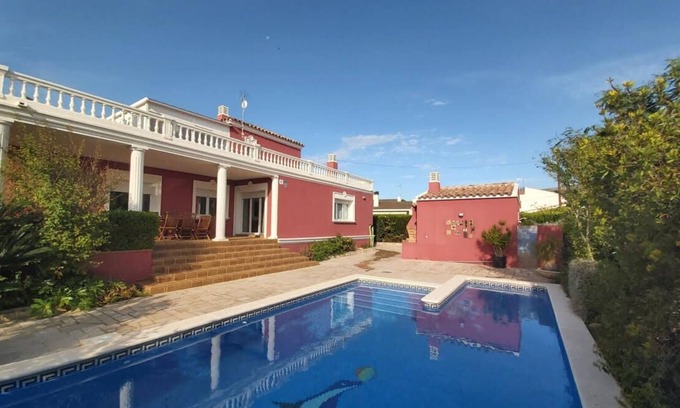 L Almadrava House | Large house with pool in Calafat