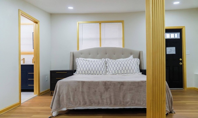 Upper Marlboro Apartment | Large King Size 1-Bedroom Apartment in Upper Marlboro