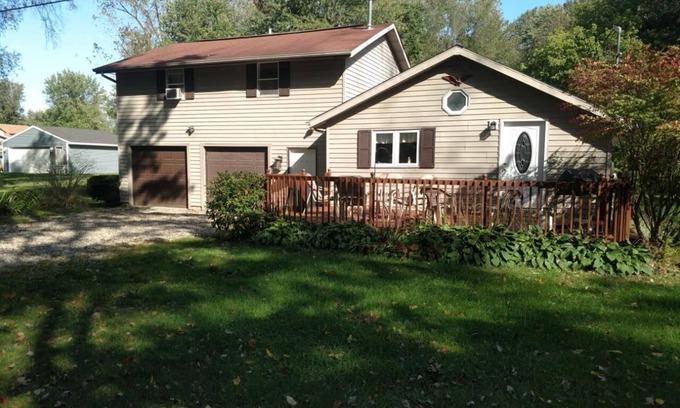 Coldwater Cottage | Large lake access cottage. Pontoon rental Available.