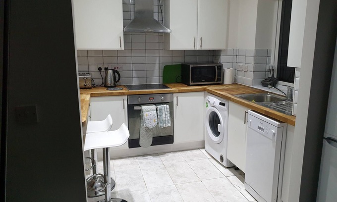 Newcastle-upon-Tyne Apartment | Large Modern 2 Bed apartment in Newcastle
