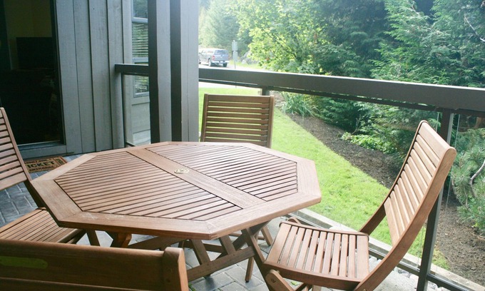 Blueberry Hill Condo | Large Modern 2 Bedroom/2 Bath - Free underground parking, close to Village