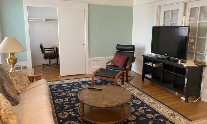Richmond District Apartment | Large One Bedroom One Bath Apt. near Baker Beach