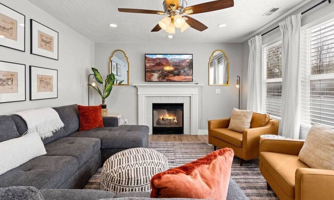 Farmington House | Large Peaceful Family-friendly Farmington Home near Lagoon