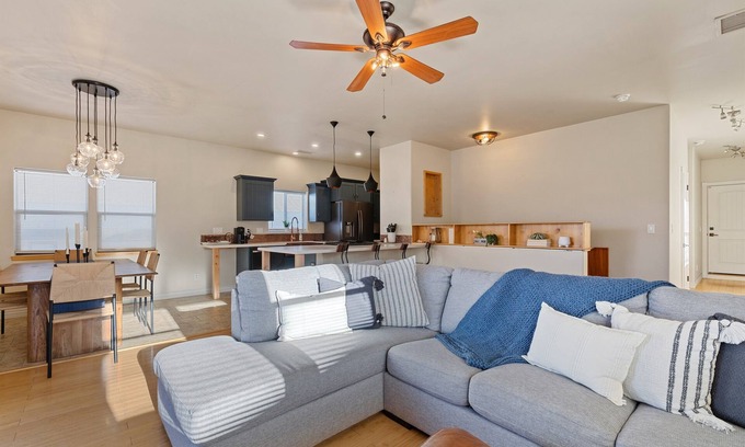 Jerome House | Large Private Home in Jerome, AZ w/Full Kitchen