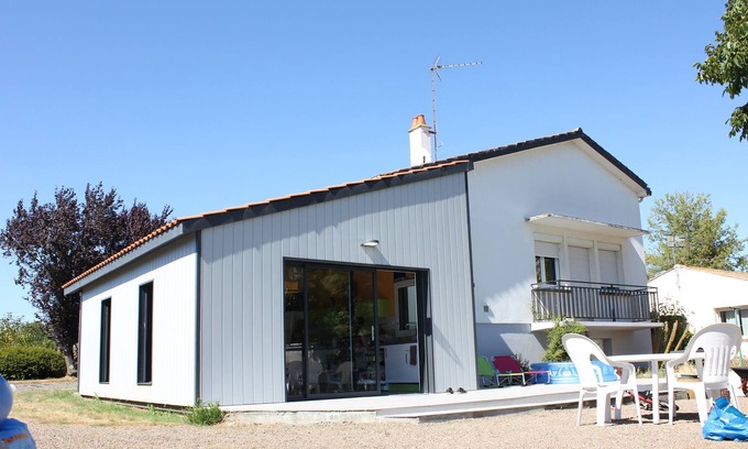 St Benoist-sur-Mer House | Large renovated house