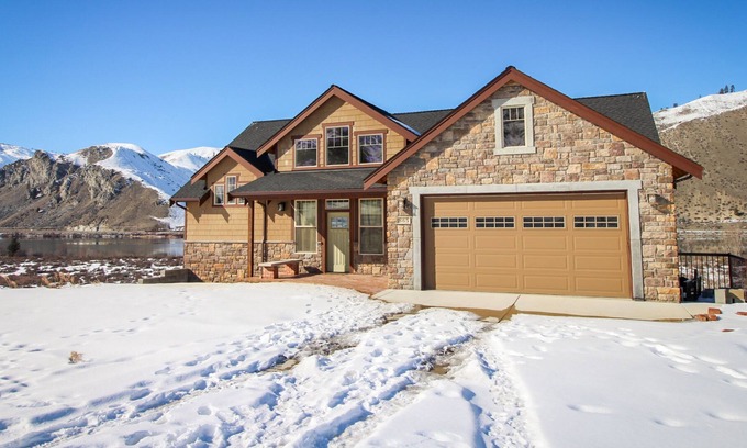 Orondo House | Large river view home w/ decks & shared pool/clubhouse/boat launch - 2 dogs OK!