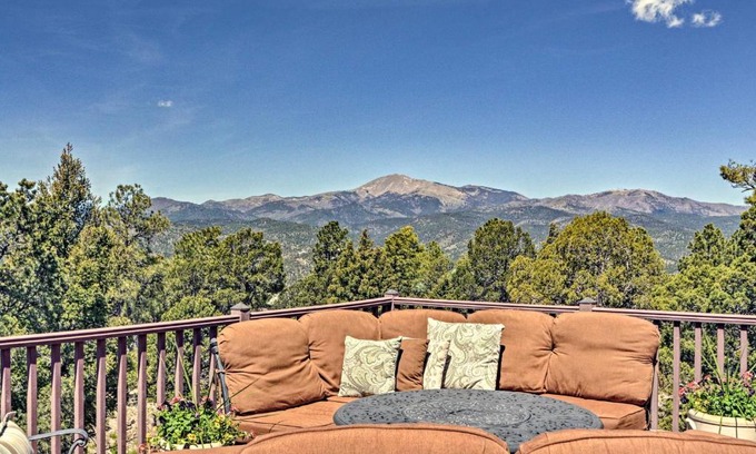 Ruidoso House | Large Ruidoso Home with Stunning Views and Hot Tub!