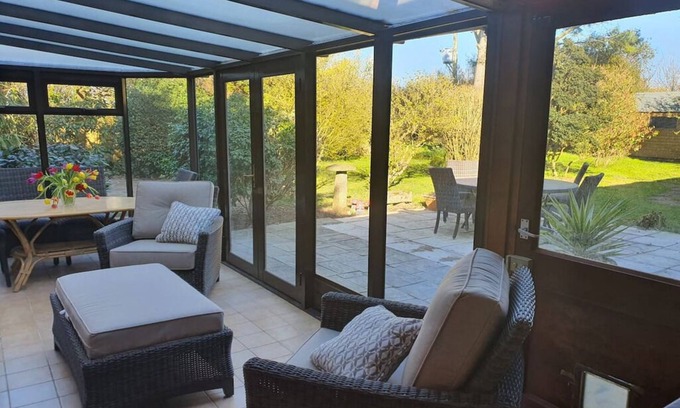 Wainhouse Corner House | Large & Spacious with Games Room, bungalow nr Bude