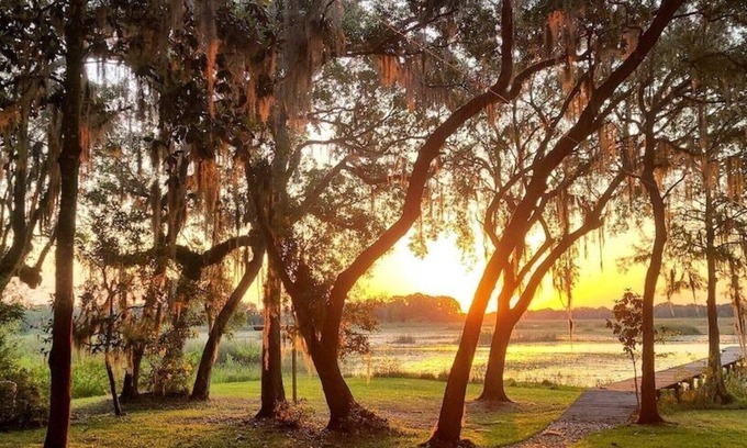 Hernando House | Large, spacious 4 BR Lake House w/private dock- perfect for families!