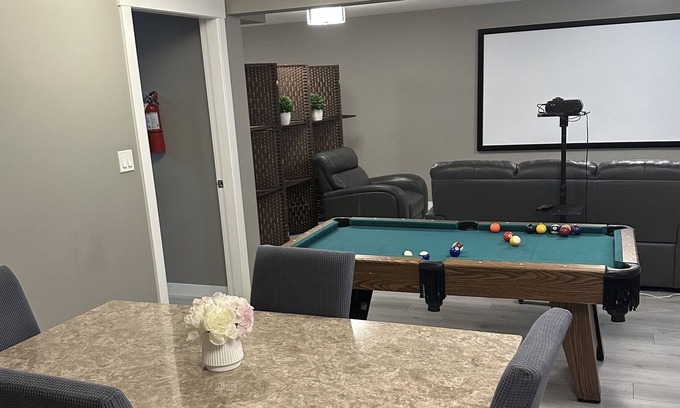 Regina Apartment | Large studio basement suite