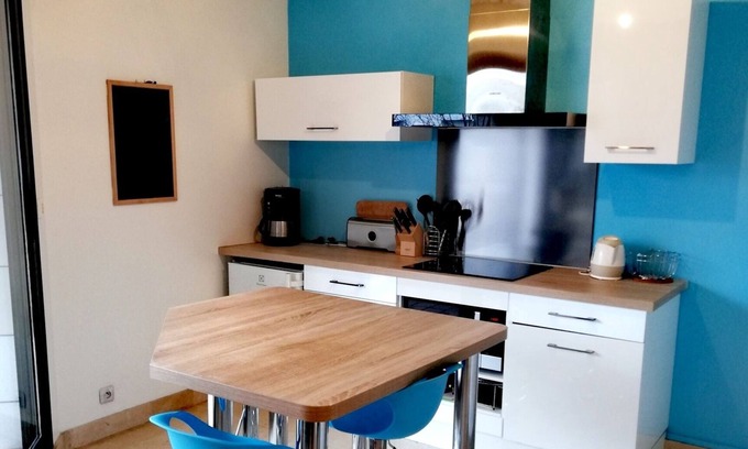 Annecy Old Town Apartment | Large studio in the center of Annecy
