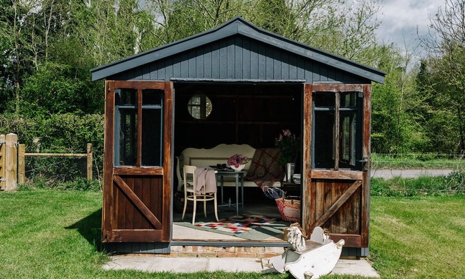 Brome Other | Large Suffolk Farmhouse with Private Gardens perfect for Families