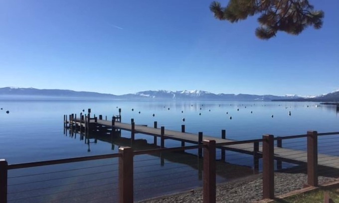 Sunnyside House | Large upgrade! Tahoe Park HOA Beach and Pier! Close to bike path- Tahoe City