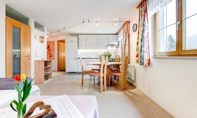 Sonntag Apartment | Large vacation apartment (2-4 persons) - Haus Nigsch