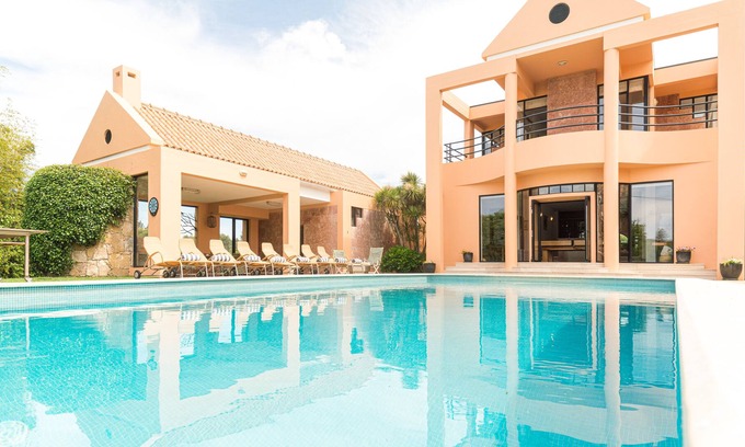 Almocageme Villa | Large Villa With Private Pool and Tennis Court at a Short Distance to the Ocean