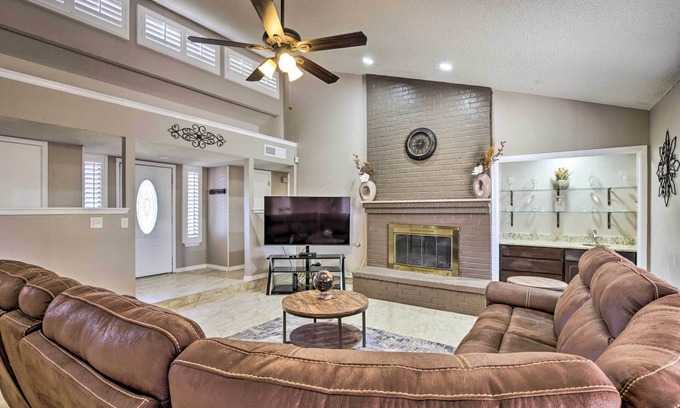 Biggs Field House | Large Yard: Family-Friendly El Paso Rental Home