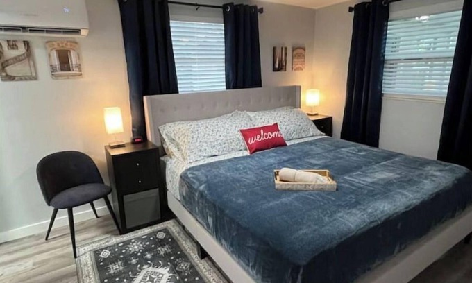 Largo Apartment | Largo Central Park "C" 1-Bedroom Apt