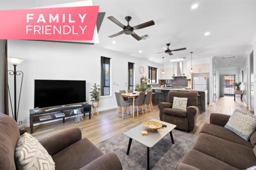 Largs Bay Apartment | Largs Tides - 3BR, BBQ, Parking
