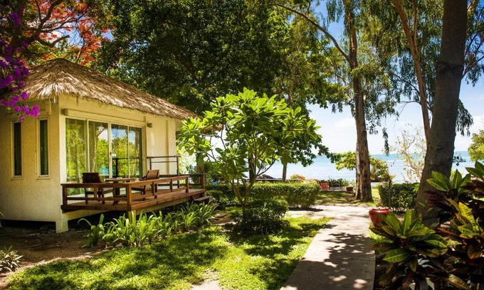Rayong Resort | Larissa Samed resort