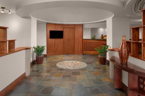 Milpitas Hotel | Larkspur Landing Extended Stay Suites Milpitas
