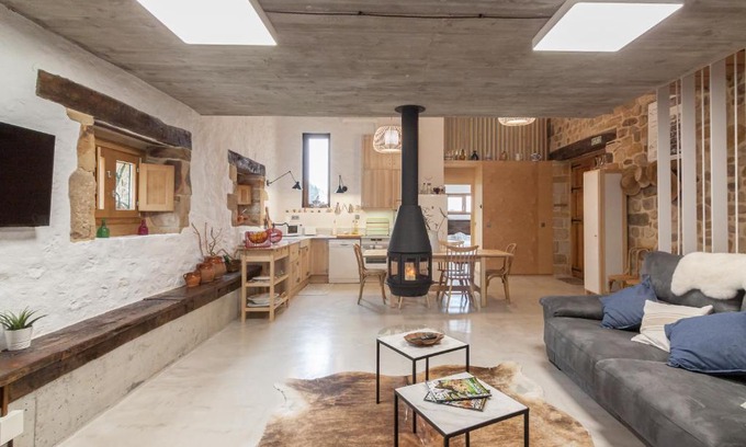 Tezanos House | Las Azadas