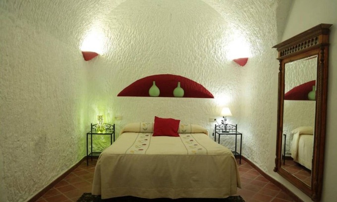 Fonelas Apartment | Las Chumberas Cave - Los Cerezos