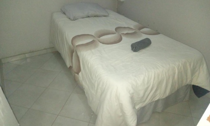 Pretoria West Hotel | Las Palmas Day & Night Guest House