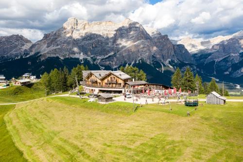 Badia Cabin | Las Vegas Lodge