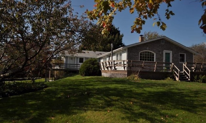 Charlestown House | LATE SUMMER SPECIAL RATE 550/night 1/2 mile to Charlestown Town Beach