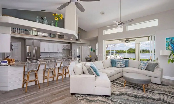 Fort Myers Shores House | Latitude Adjustmentnn