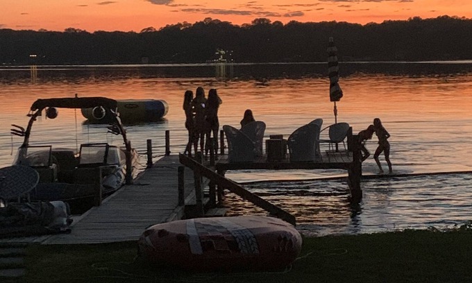 Lauderdale Lakes House | Lauderdale Lakes Waterfront Home Docks On Both Sides -Amazing Sunrises & Sunsets