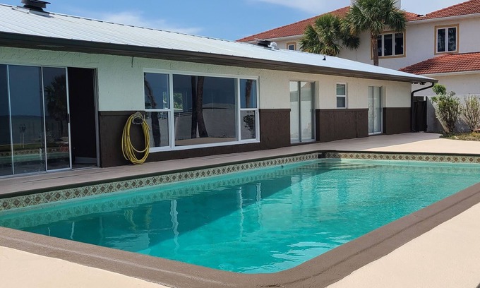 Titusville House | Launch Junction - waterfront house in Titusville with rocket launches view