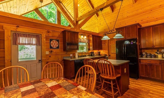 Luray Cabin | Laurel Hill Cabin