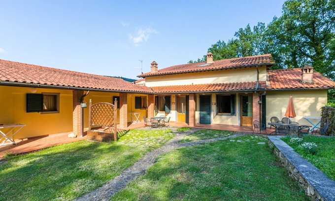Badia Agnano House | Lavanda by Interhome