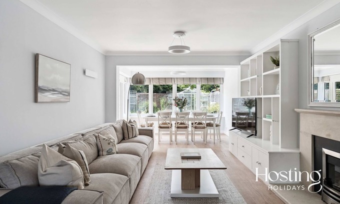 Henley-on-Thames House | Lavender House - Spacious Henley Home with Parking