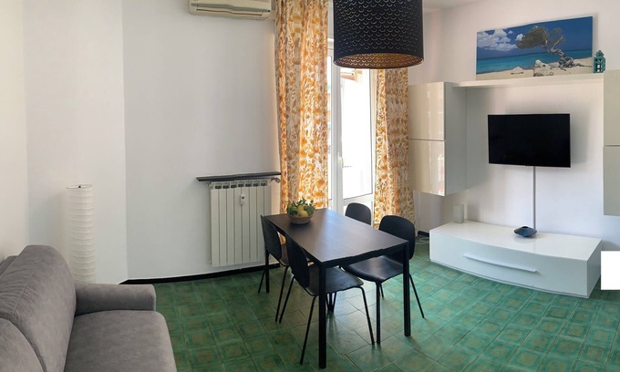 Rapallo Apartment | Lavi House with Box