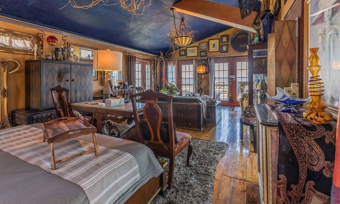 Bacliff House | LaView 2-Story Waterfront Couples Suite -No kids, no drama & no stress allowed