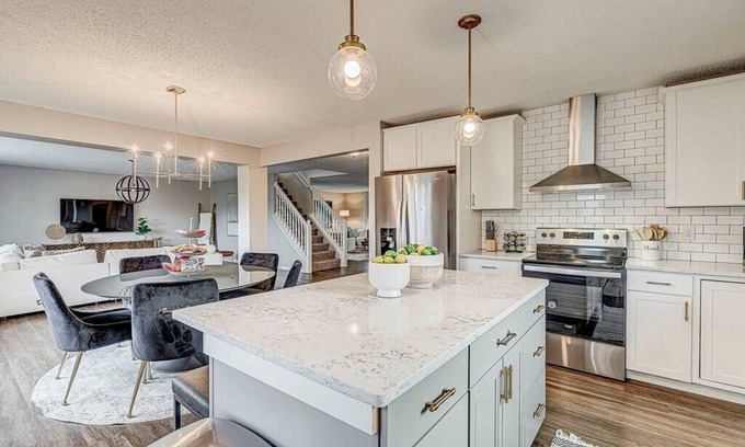 Noblesville House | Lavish HUGE Noblesville/Carmel adjacent home!