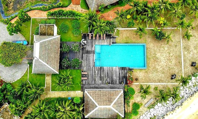 Pak Nam Pran Resort | Lawana Escape