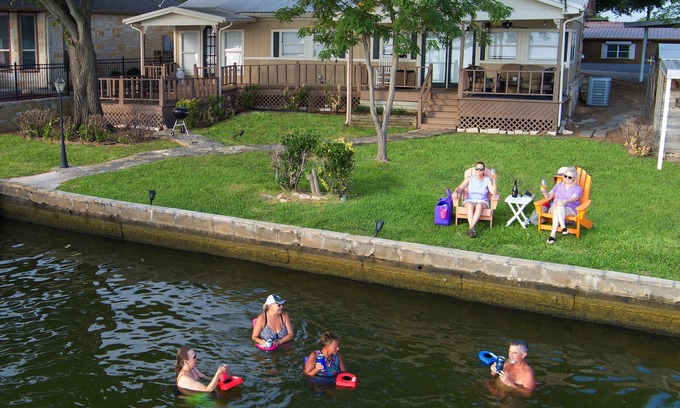 Granbury House | Lazy Days Lakefront Retreat Lake Granbury, full home, yard, dock-lift, parking