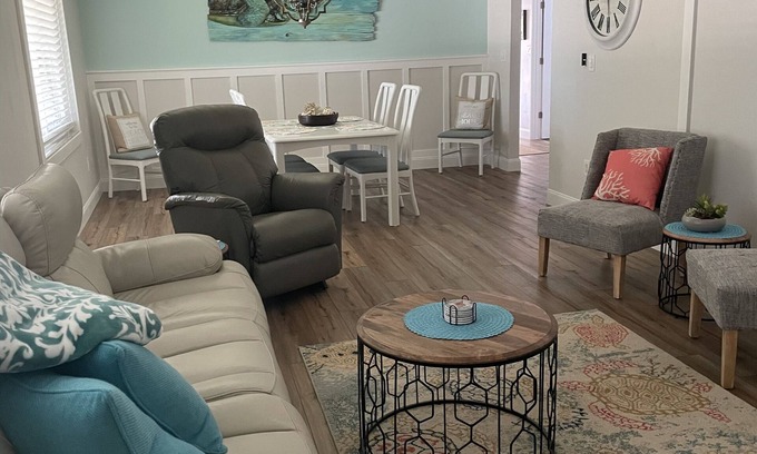 Longboat Key House | LBK Home! Steps from the beach! Sleeps 4!