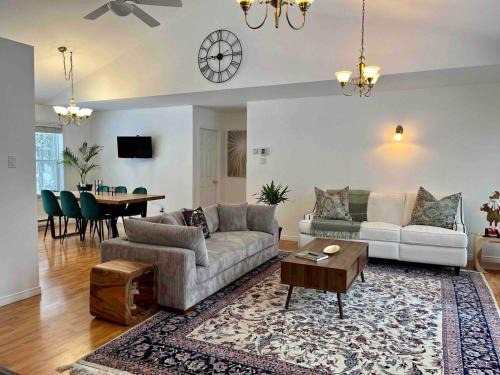 Lac-Swell Apartment | Le 1717 Lakeside cottage